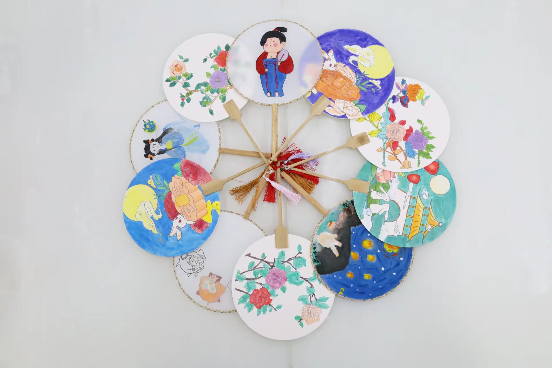游子如星棋，共賞一輪月！
